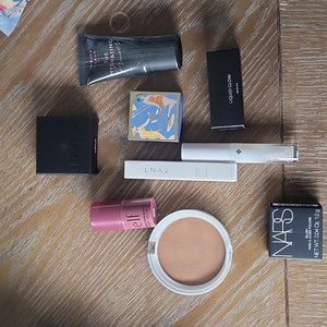 9 Piece Makeup Bundle